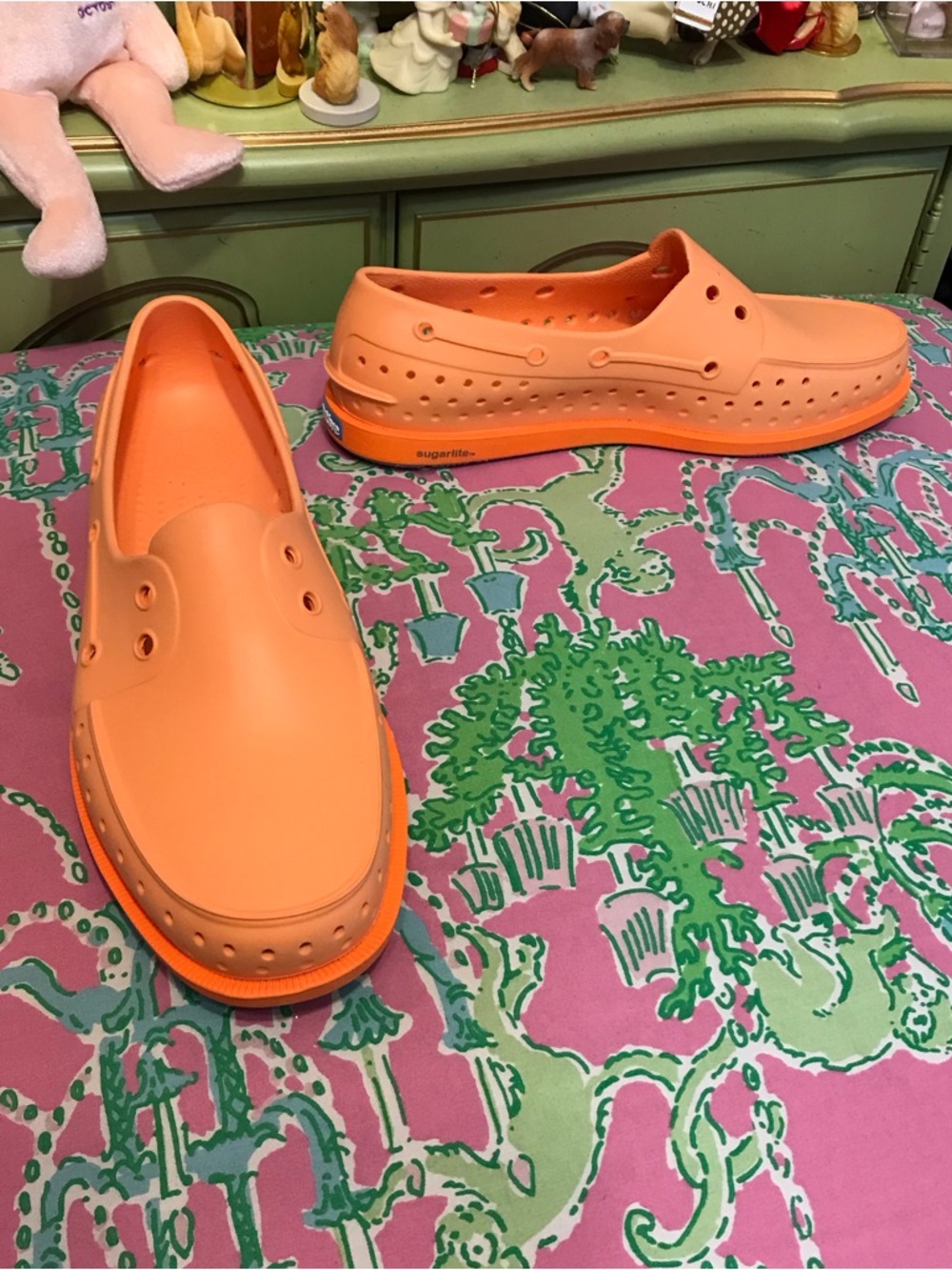 Native orange Howard sugarlite Boat Shoe Slip On's W9/M7